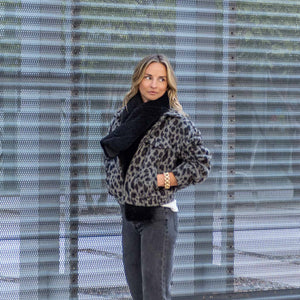 Puffer Hug - SherPuff Scarf